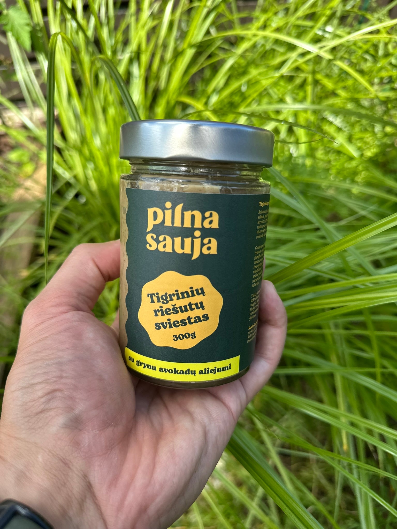 Tigrinių riešutų sviestas su avokadų aliejumi