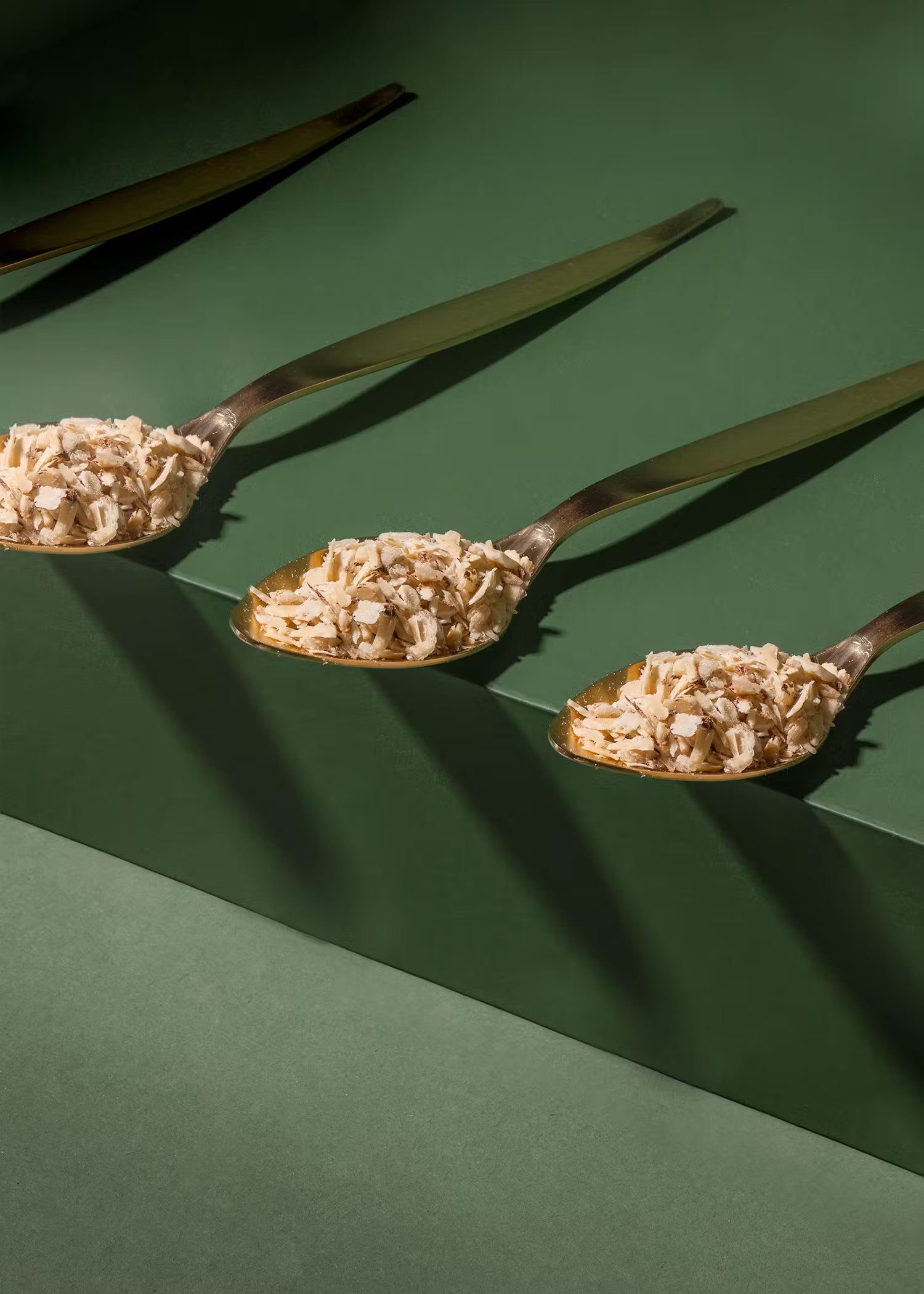 Pjaustyti tigriniai riešutai